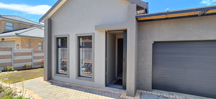 3 Bedroom Property for Sale in Dana Bay Western Cape